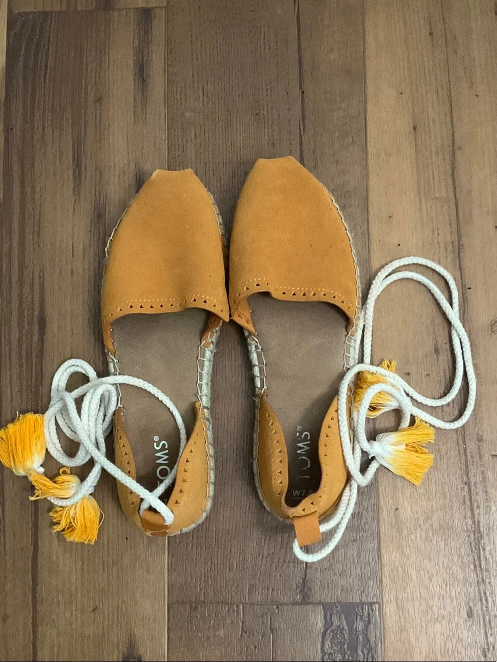 Tom's Shoes Katalina Saffron Suede Espadrille ankle lace up sandals SZ 7.5